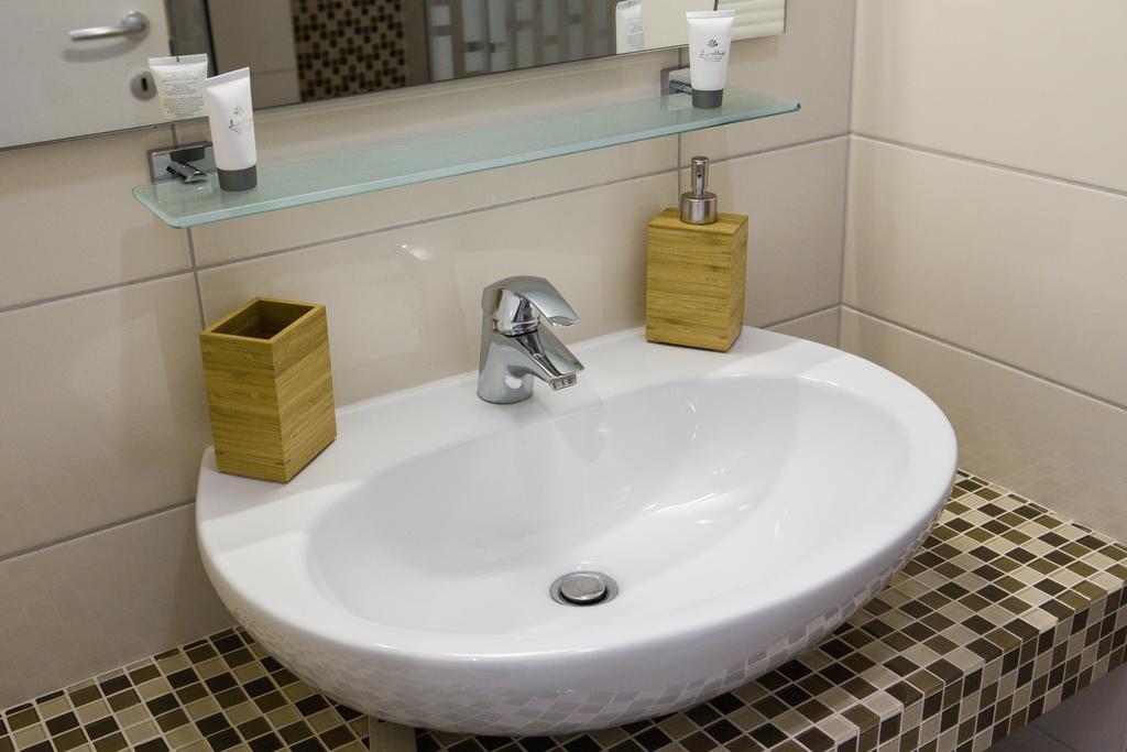 Laura Lux Suites Spalato Esterno foto