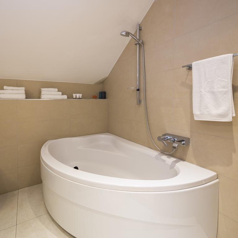 Laura Lux Suites Spalato Esterno foto